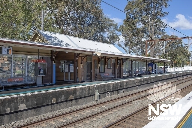 Asquith Railway Station Group - Platform 1 building