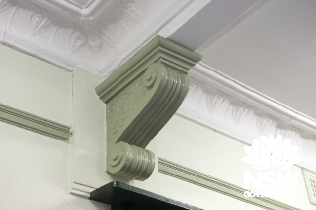 Wollongong Railway Station Group - Platform 1 refreshment room (1926) decorative plaster brackets