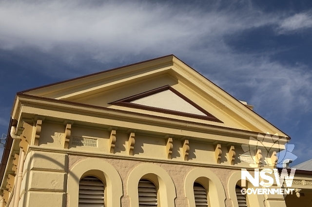 Tamworth Railway Station - Gable end facing the carpark