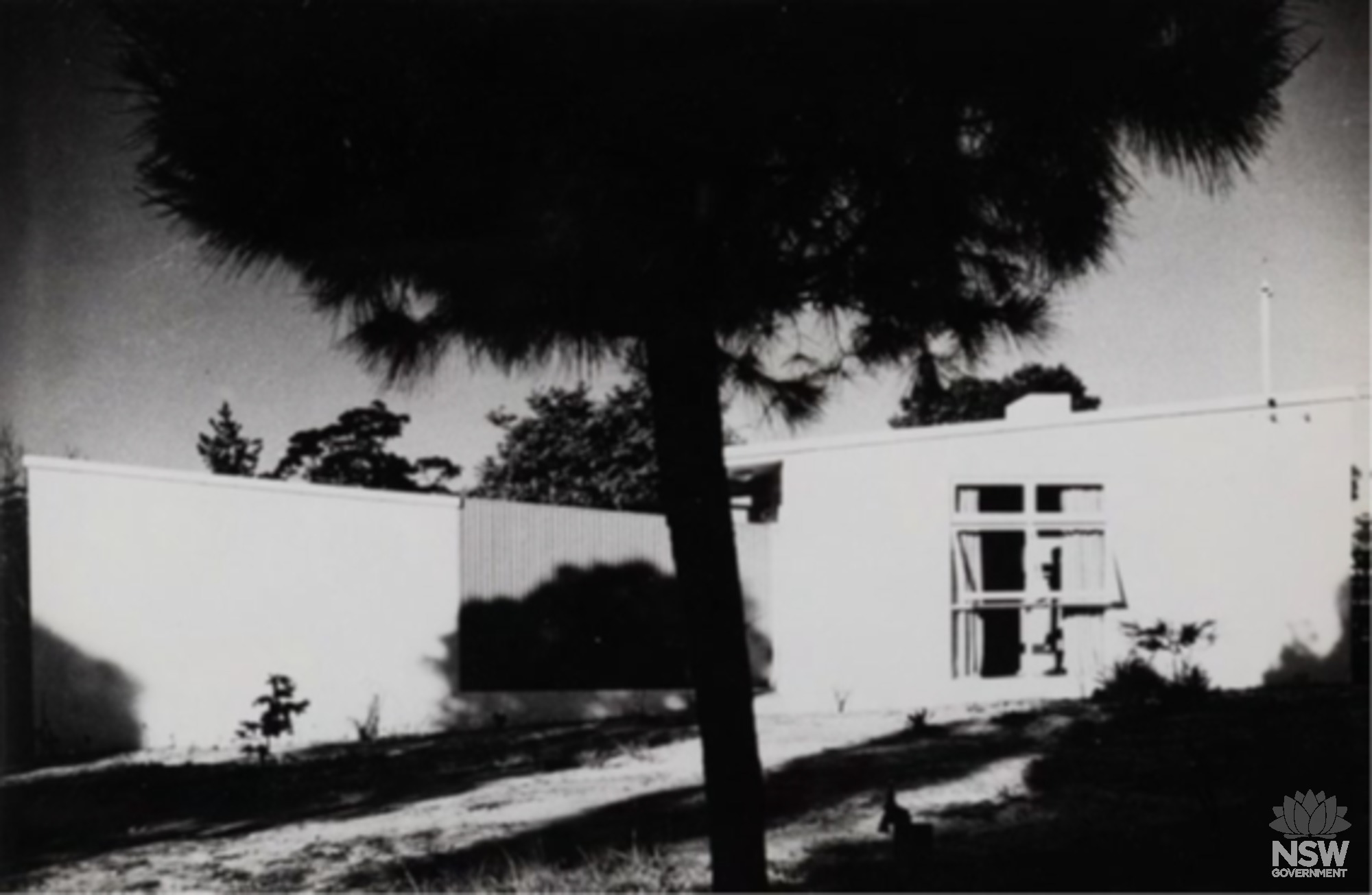 207 Eastern Rd Wahroonga 1952 Max Dupain Original west front facade Boesen
