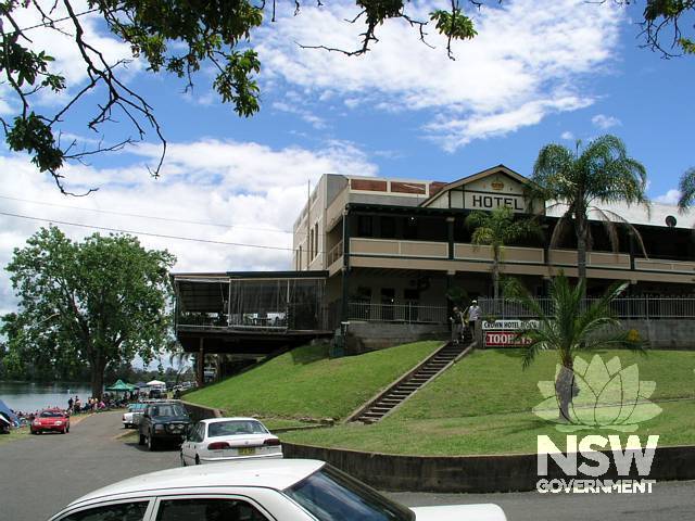 Crown Hotel