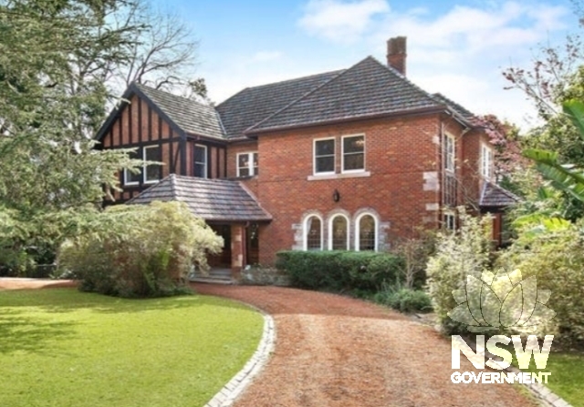 House in its grounds from entrance