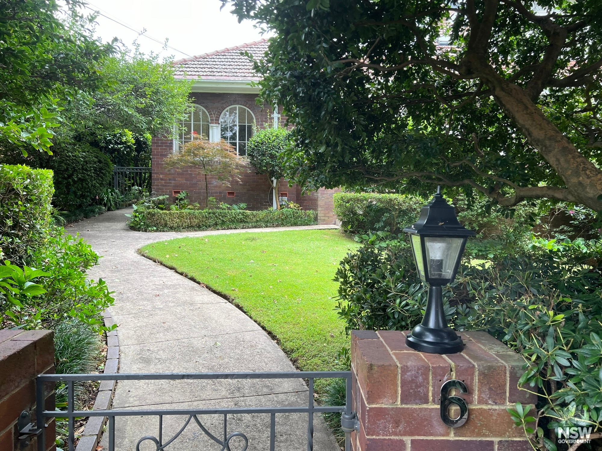 6 Valley Road