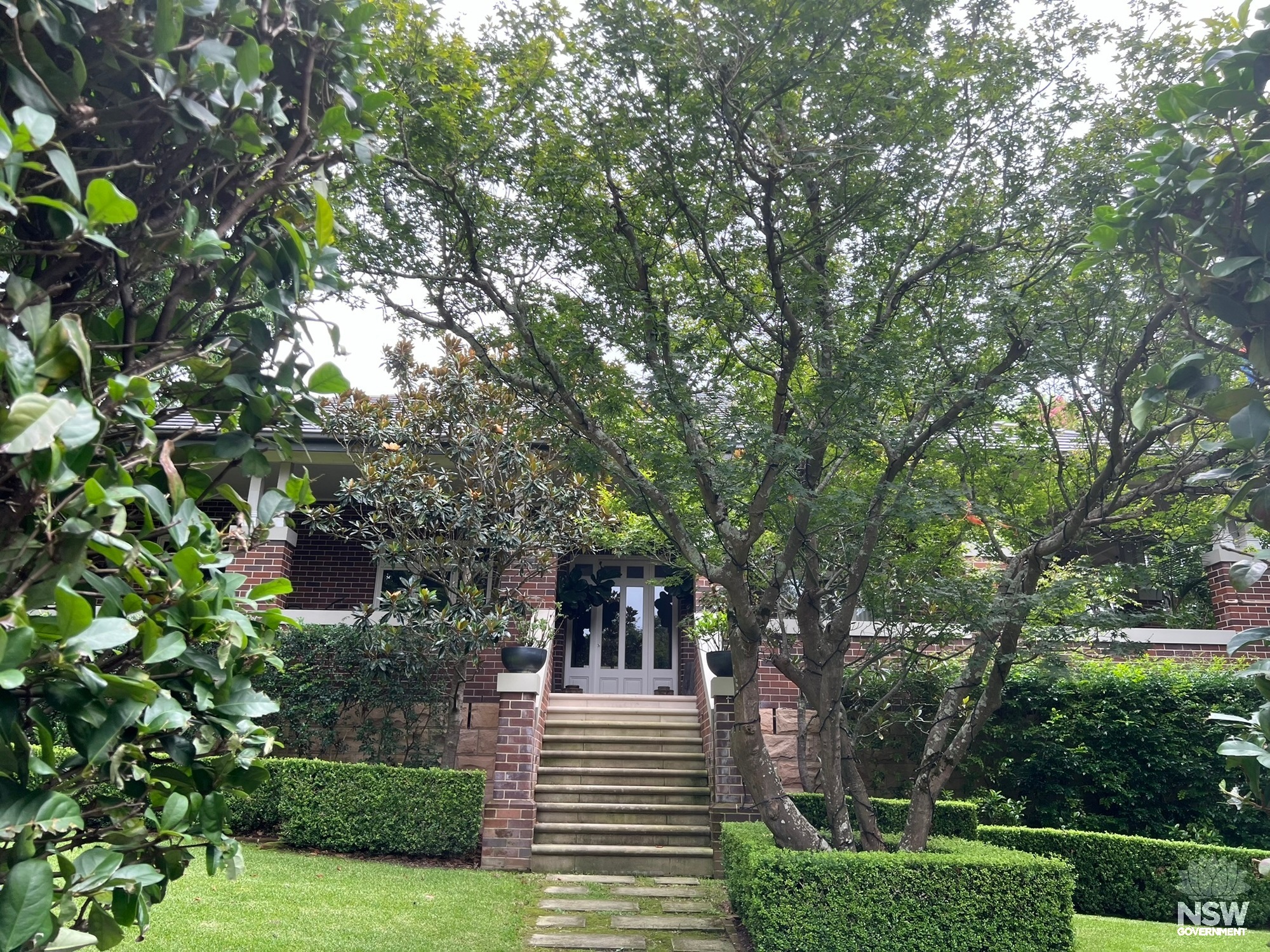 8 Valley Road