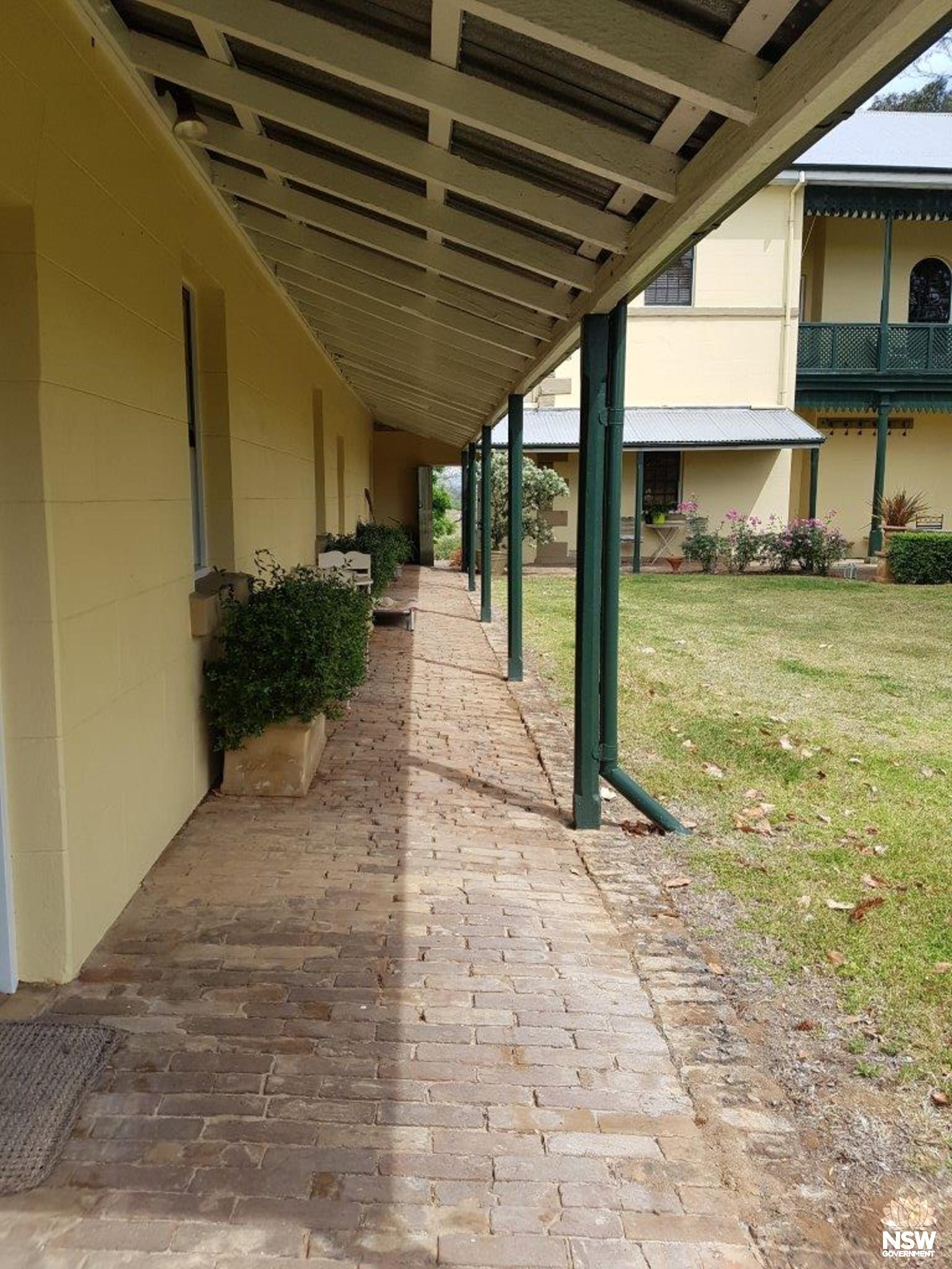 Glenlee, outbuildings, garden & gatelodge