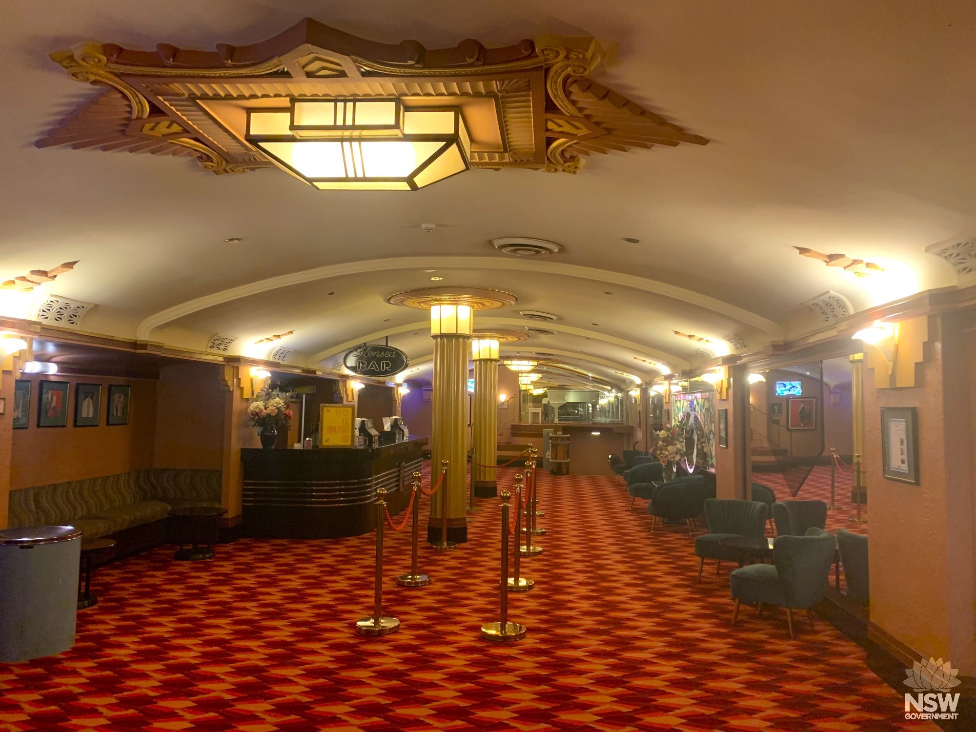 upstairs foyer-piano bar