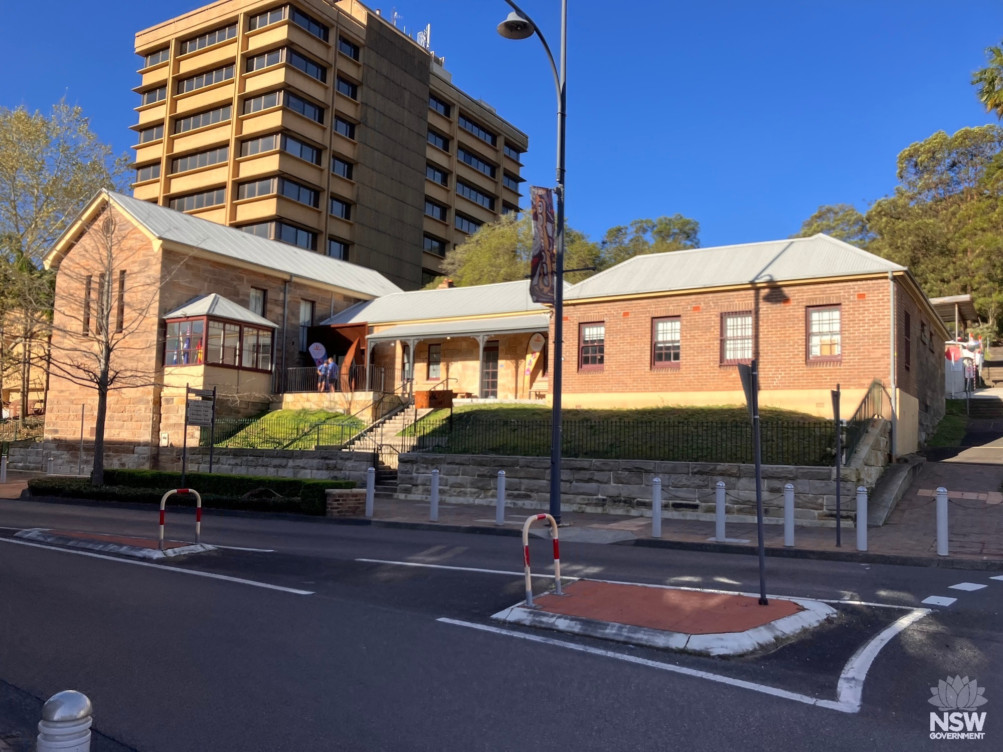Gosford Courthouse and Police Station (former) - Mann Street view