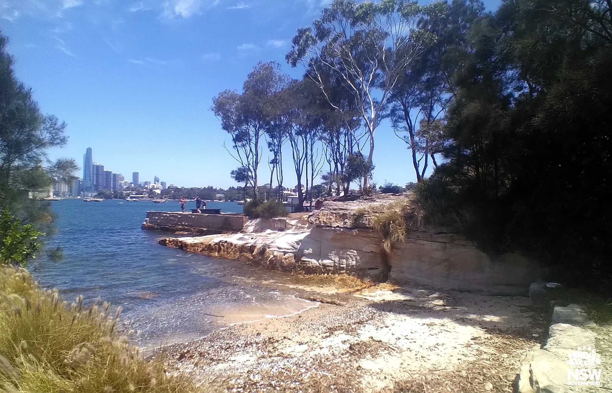 2024 12 23 - view E down  ramp near En tip to Balls Hd Bridge city