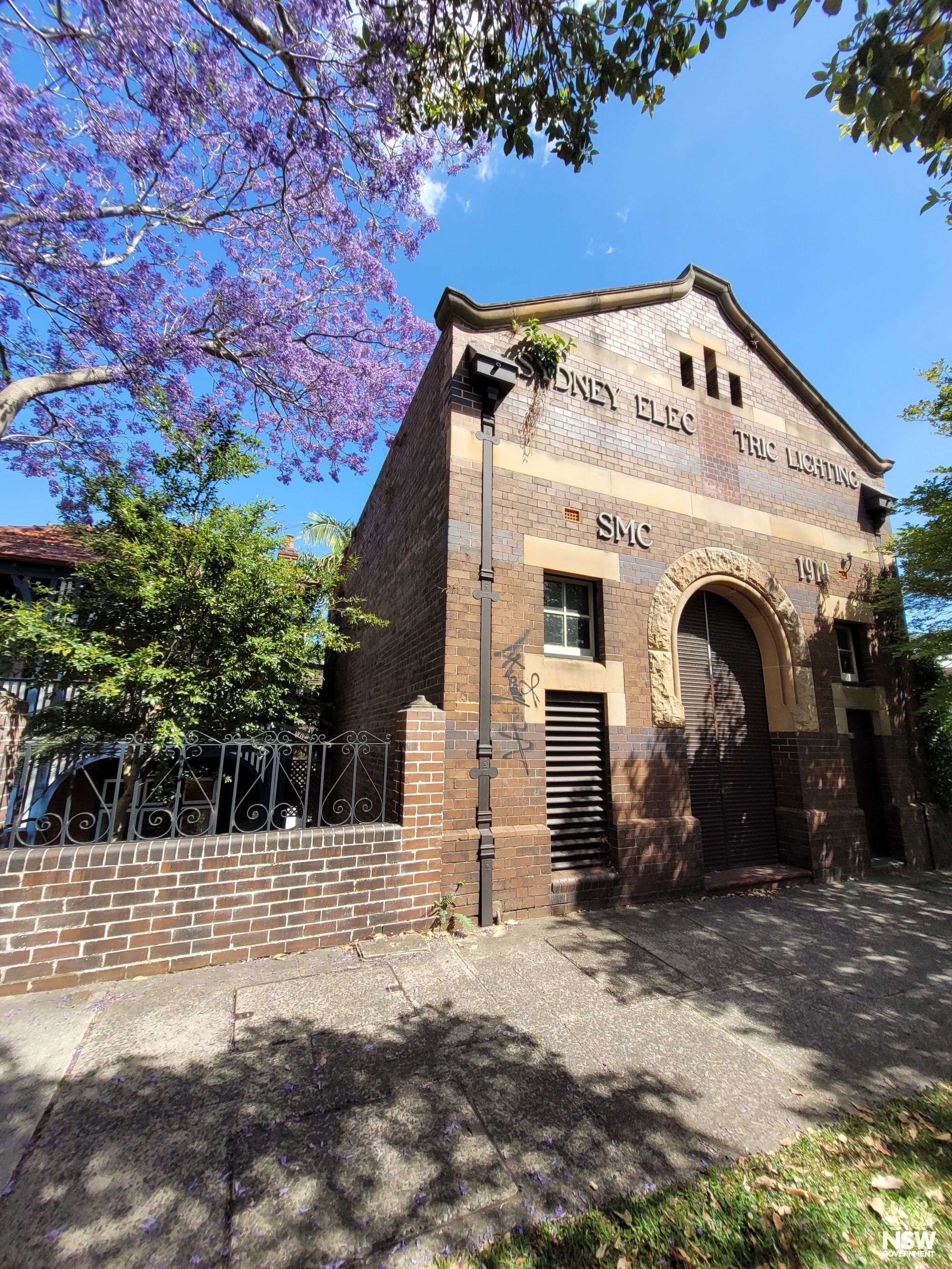 Johnson Street front and side facades