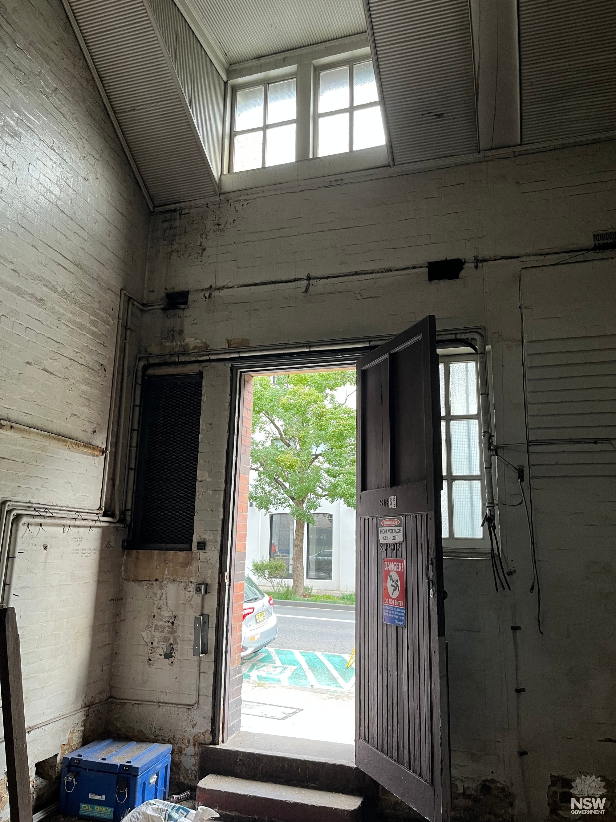 Interior - NW corner facing Smail Street - foot entry and skylight window - 8 5 26