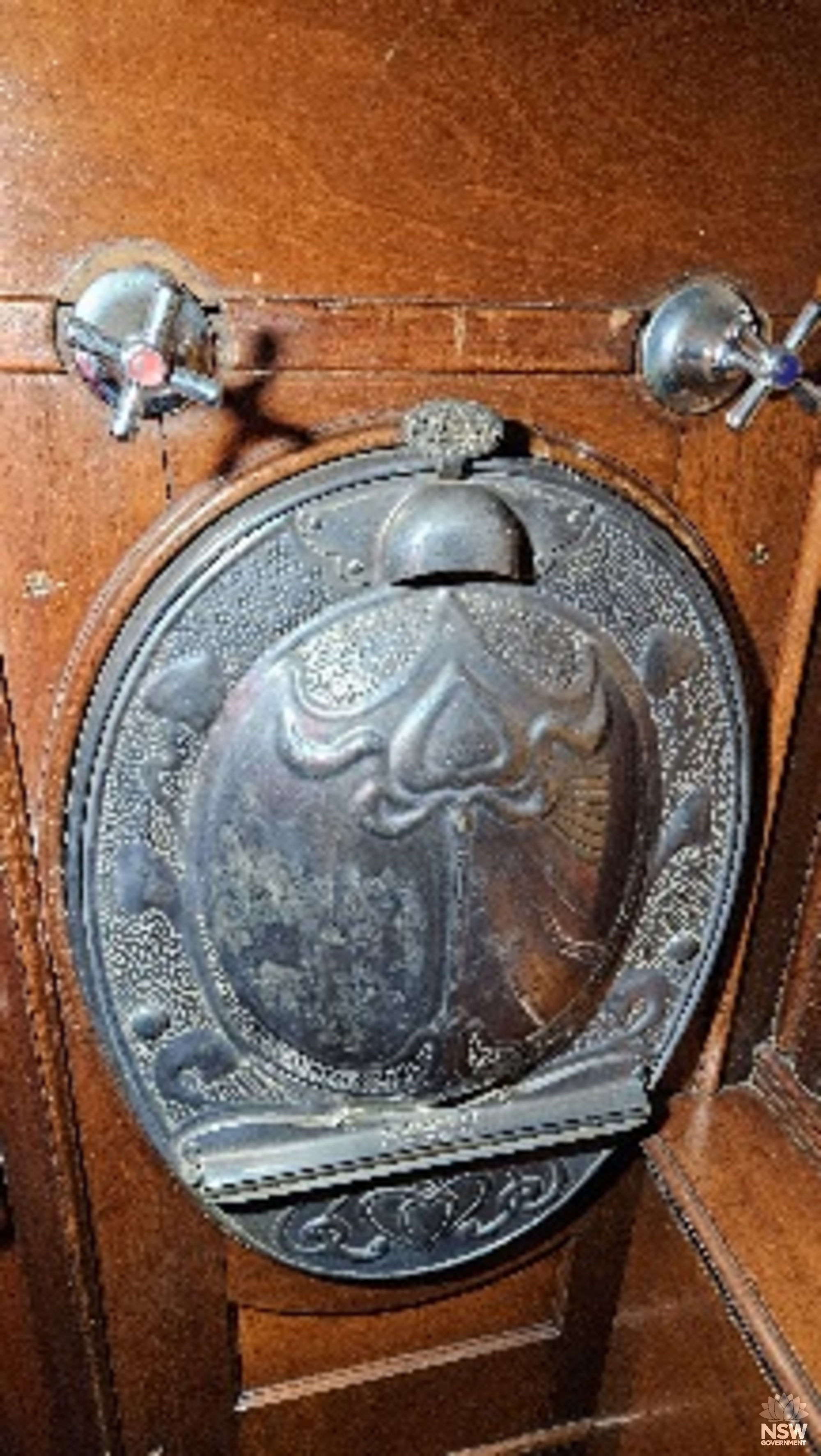 Washbasin in bedroom, AAH 8 (typical style in all carriages of this period)