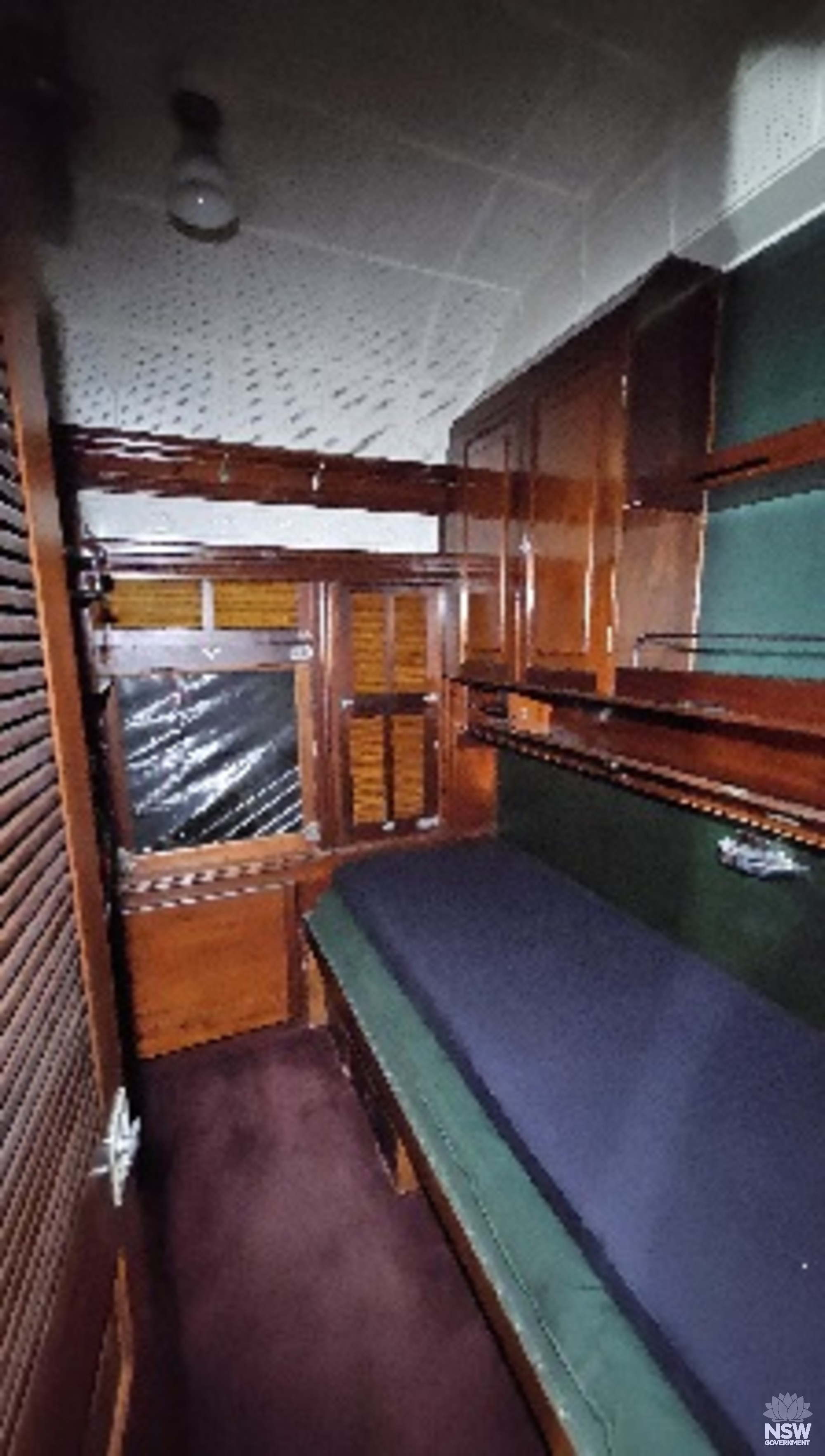 AAH 8 single berth