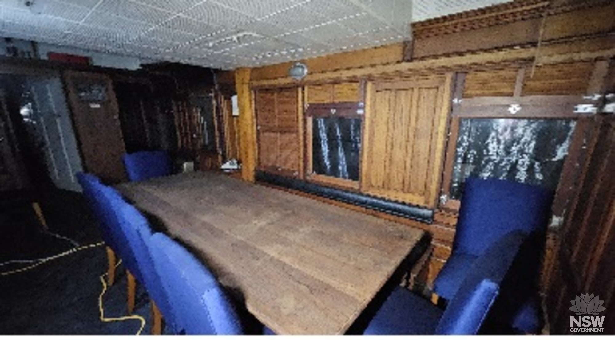 AAH 7 boardroom table and chairs